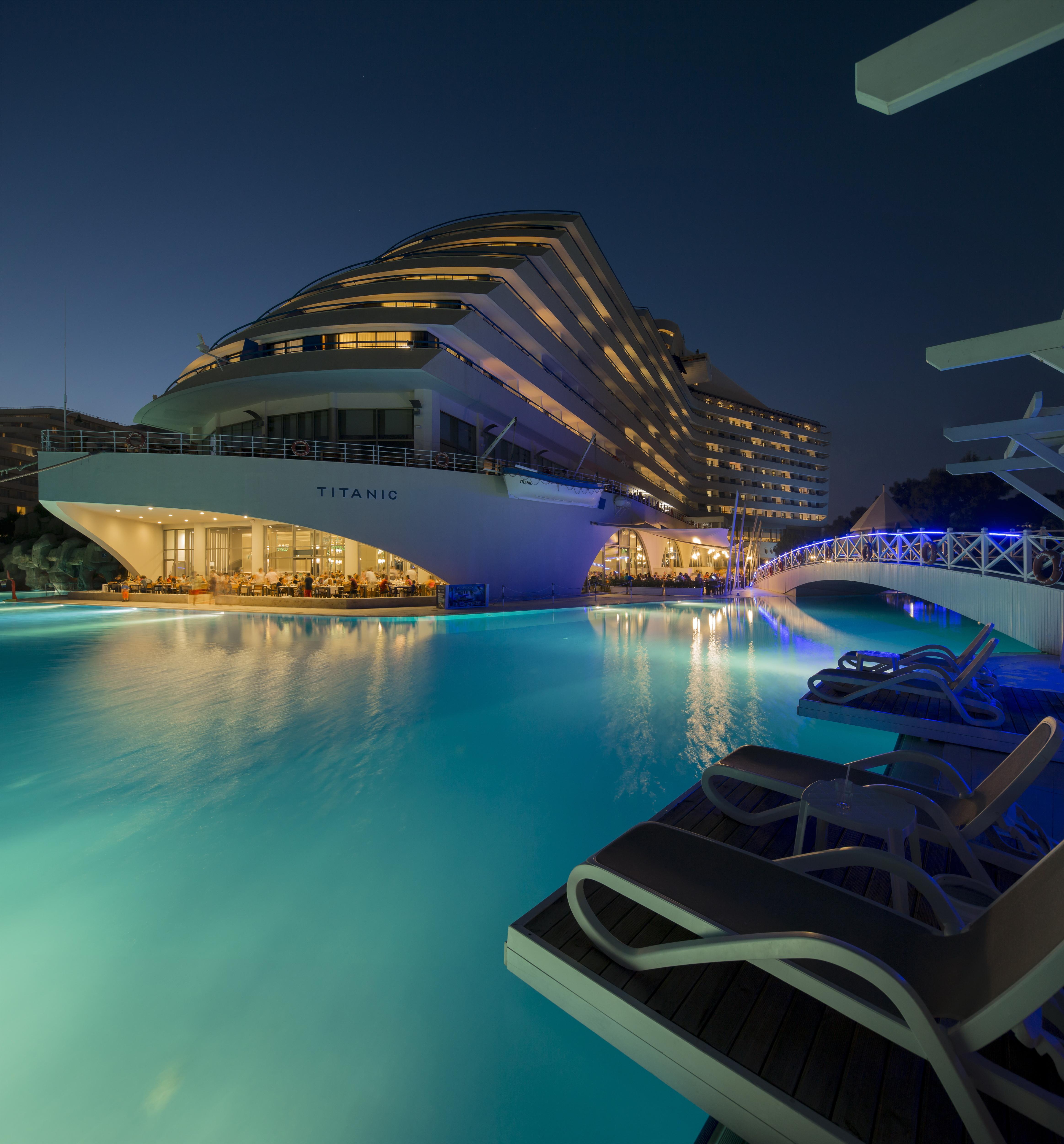 فندق أنطاليافي  تيتانيك بيتش لارا المظهر الخارجي الصورة
